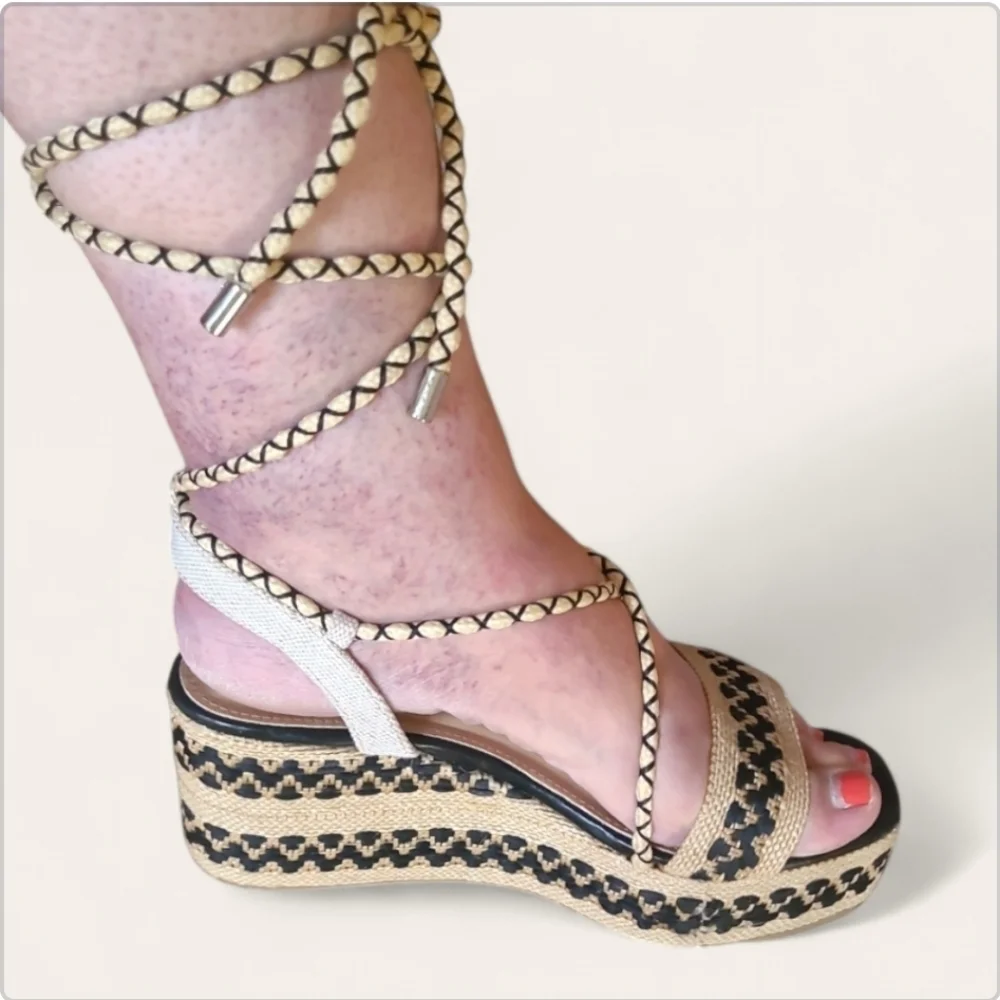 Strappy wedge sandals NWOB size 9